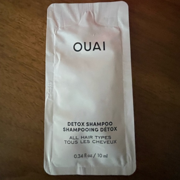 Ouai Set of 7 Sample Detox Shampoo - Picture 2 of 3